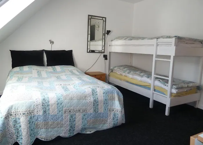 Give Bed & Breakfast * Give